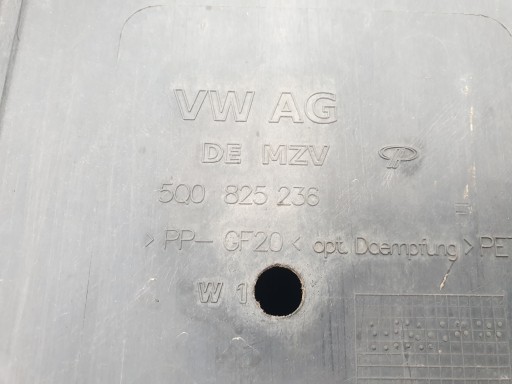 cover lower of the engine SEAT LEON III 3 5F 2013- 5Q0825236