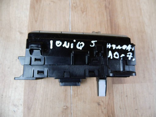 Hyundai Ioniq 5 panel switch poziomowania of the lights ESP AUTO HOLD PARK