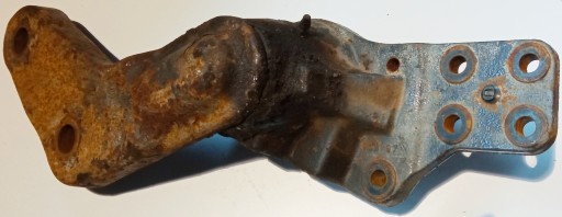 5010647135 - Кронштейн ресори renault kerax