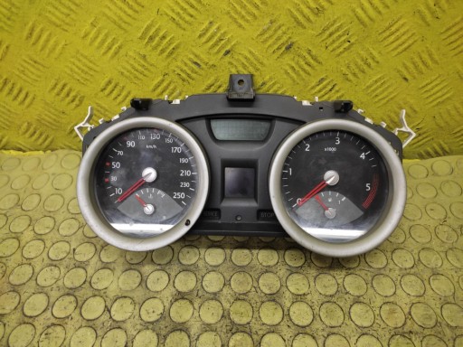 RENAULT MEGANE II 1.9 DCI budíky 8200399700C