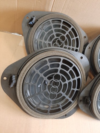 AUDI A5 8T speaker bang OLUFSEN rear part 8T0035411A