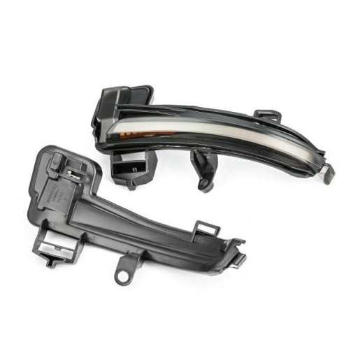 2332 - SKODA SUPERB 3 динамические поворотники зеркала