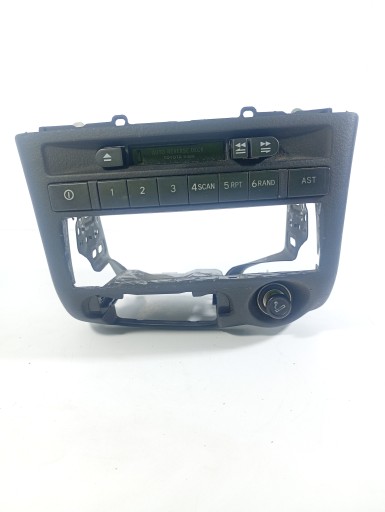 Toyota Yaris and 1 03-05 RADIO ORYGINALNE KASETA brakuje kodu OE 86120-0D070