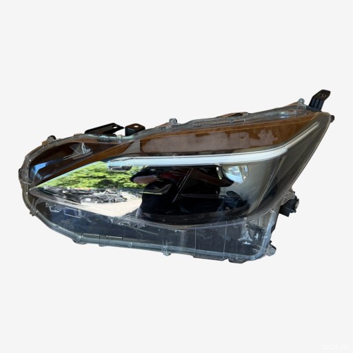 light front left TOYOTA YARIS CROSS 2023 ROK FULL LED