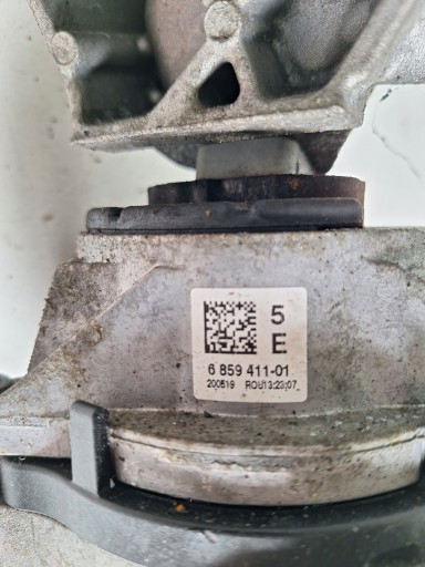 BMW airbag engine mount 6859411