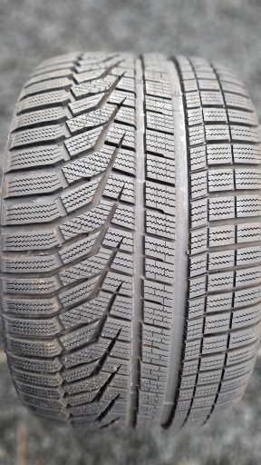 HANKOOK WINTER И CEPT EVO2 295 30 19