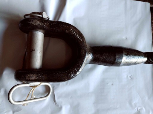 Шкворень фаркопа Volvo FH 21313876