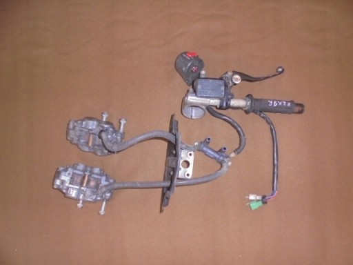 123452843 - Kawasaki ZX9R ZX9 R кермо насос Затискач