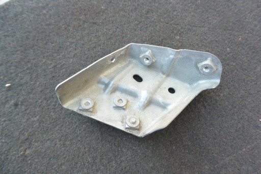 Console Support plaque Aile Gauche Avant VW TOUAREG 7P