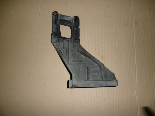 КРОНШТЕЙН КРІПЛЕННЯ КРИЛА SCANIA R S 2670305