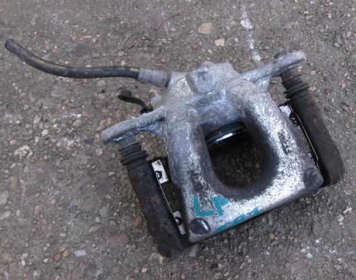 BMW E87 2.0D 08R caliper brake left front