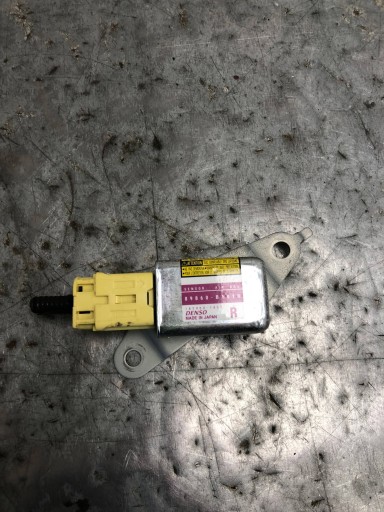 Crashsensor Drucksensor DAIHATSU SIRION II 89860-B1010