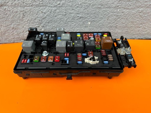 Insignia a lift 13485554 блок запобіжників