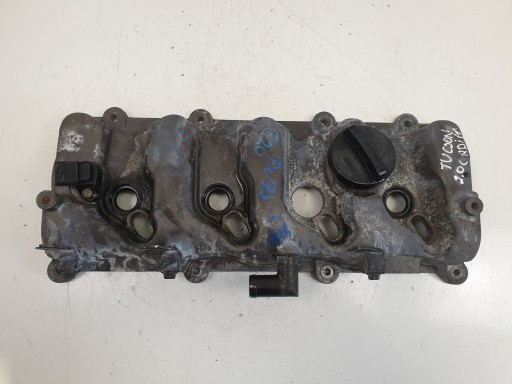Hyundai Tucson 2.0 CRDI кришка клапана