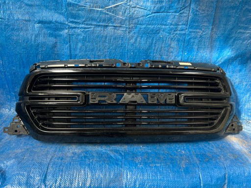68366528 - DODGE RAM 19- Решітка