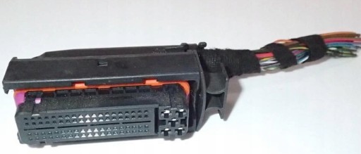 1J0906385C КУБ ЗАГЛУШКА МОТОРНОГО ОТСЕКА AUDI VW