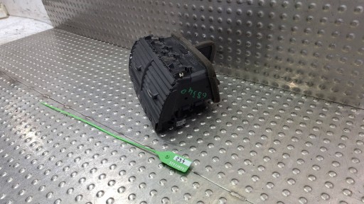 rács szellőző Közép 4L0820951 AUDI Q7 4L