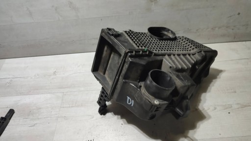 Dacia Duster and 16r 1.6b cover of a filter, air