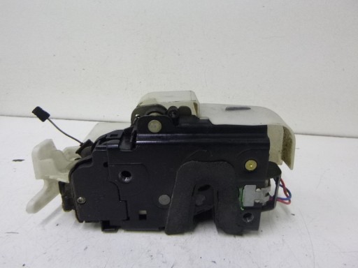 lock door front right Volkswagen Polo 9N 3D 04r.