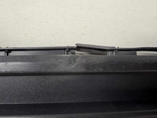 VW CADDY 2K5 mřížka nárazníku předek pravá 2K5853666E
