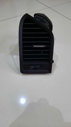 ВЕНТИЛЯЦІЙНА РЕШІТКА ПРАВА VOLVO XC60 І ЄВРОПА