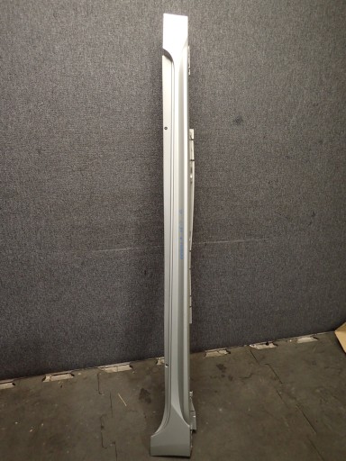 threshold moulding threshold right TOYOTA COROLLA 18