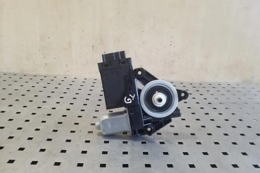 Мотор стеклоподъемника задней левой двери volvo xc90 i 32283266 2.0л бензин