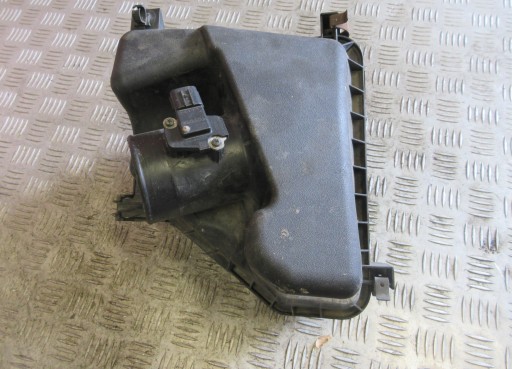 22204-26010 - Корпус воздушного фильтра AVENSIS T27 2.0 D4D