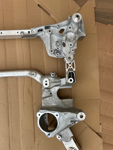 Rolls Royce Phantom RR11, Cullinan RR31, Ghost RR21 axle beam subframe below engine