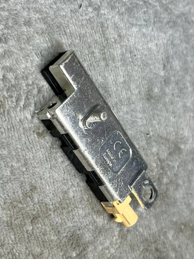 AMPLIFICATORE ANTENY AUDI A3 8P 1.4TFSI SPORTBACK 8P4035225C !J