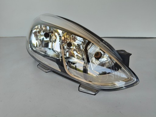 light right REFLEKTOR FORD FIESTA MK8 17