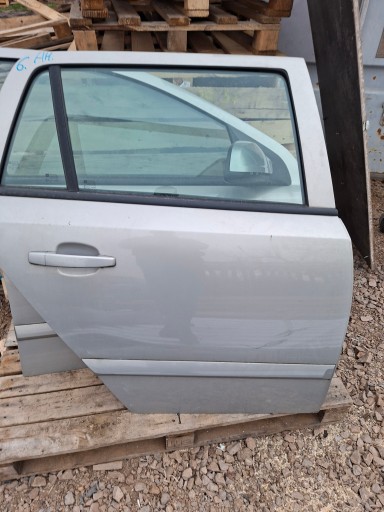Tür komplet rechts heck Opel Astra H kombi Z167