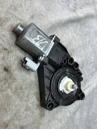Hyundai i30 - mini motor windows - rear part side right - 834602R000 !J