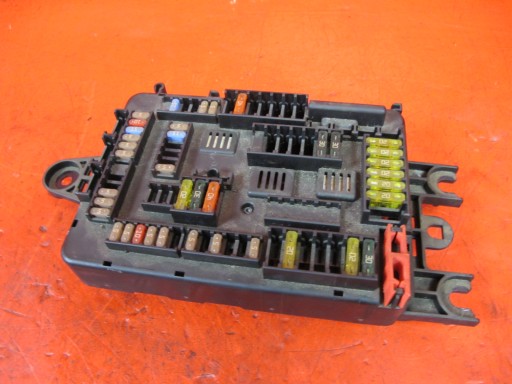 BMW 1 F20 F21 F30 F31 MODULE MODULE FUSIBLES