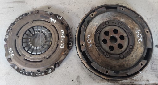 OPEL ASTRA H 1.8 16V Z18XEP wheel flywheel 330000451 pressure plate