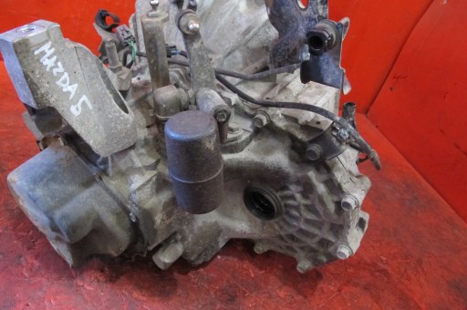 MAZDA 5 CR19 CR 05- 1.8 16V L823 GETRIEBE MANUALNA GC310