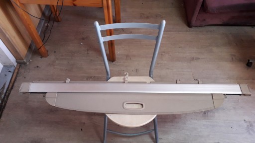 KIA CARENS III 06-12 ШТОРКА БАГАЖНИКА БЕЖЕВАЯ