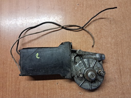 Электродвигатель правого стеклоподъемника fiat 132 серебристый 0130820046