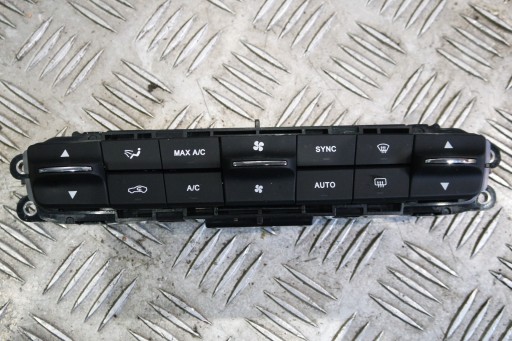 ПАНЕЛЬ КОНДИЦІОНЕРА MASERATI LEVANTE 670123508