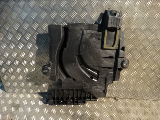 IDEALNA cover chassis right MERCEDES W167 1