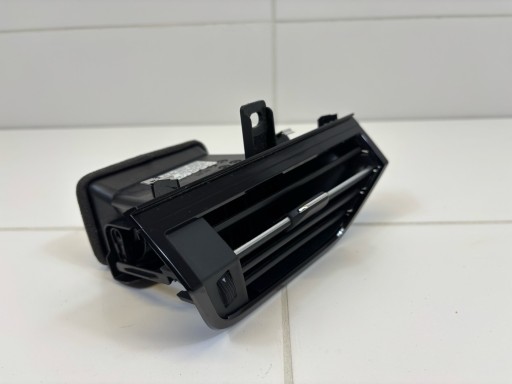 grid air conditioning devices upper Audi Q3 F3 2022 83B.820.902
