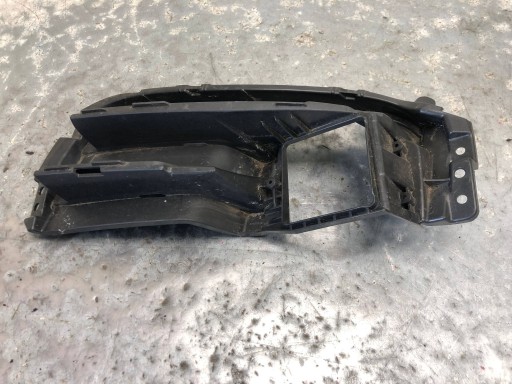 grid of a bumper right front PORSCHE PANAMERA 971 971807486A