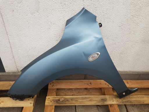MAZDA 3 II BL blatník předek přední levý držák