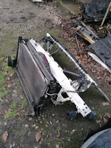 2056201734 A0995001903 - MERCEDES W205 УСИЛЕНИЕ ПЕРЕДНЕГО РЕМНЯ РАДИАТОРА 2.2