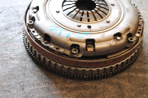3975. wheel flywheel RENAULT 123101986R