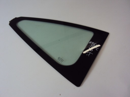 ЗАДНЕЕ СТЕКЛО TOYOTA AYGO II LIFT 3D