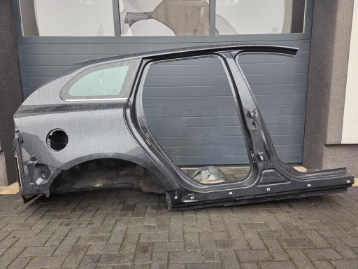 VOLVO XC60 a Štvrťka blatník bočný Prah Stlpik pravý zadok SAVILE GREY