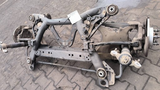 RINFORZO PARAURTI / assale posteriore VOLVO V60 II