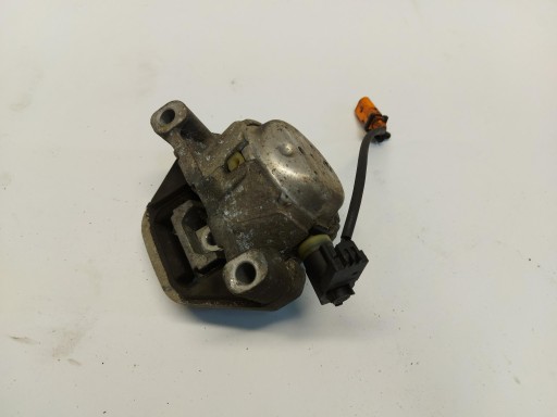 Audi A8 D4 4H 2012 holder engine mount right front 3.0 tdi damaged