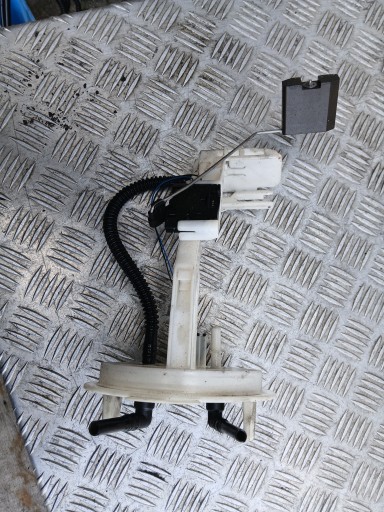 MERCEDES W211 W204 2.2 CDI PLYWAK paliva pumpa A2044700694
